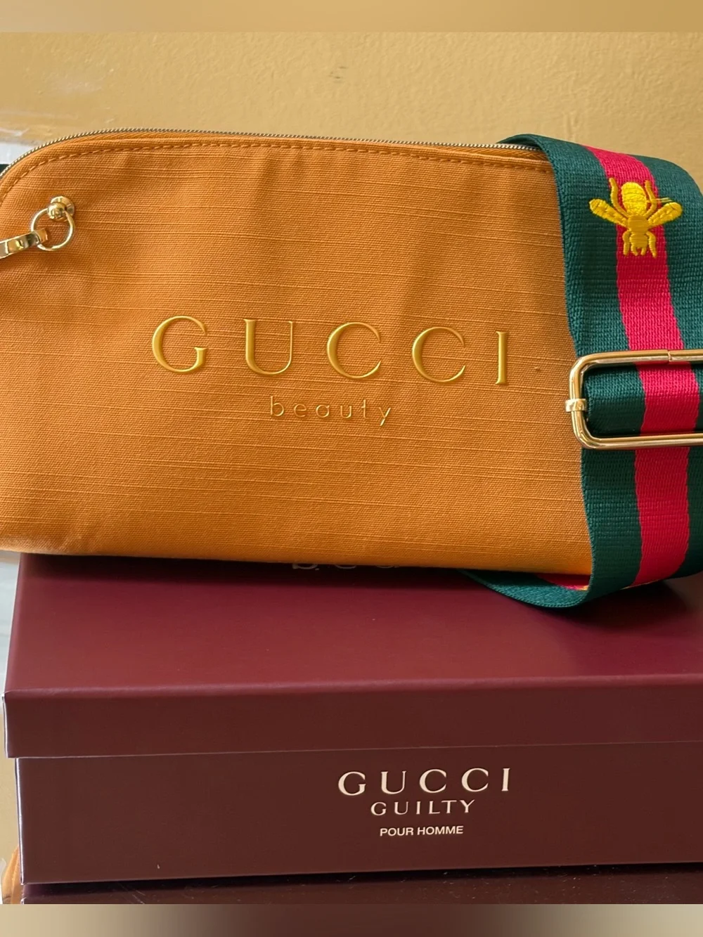 Gucci beauty pouch